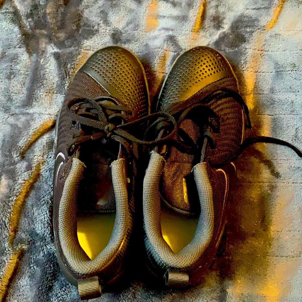 Nike Youth shoes, black.  Like New.